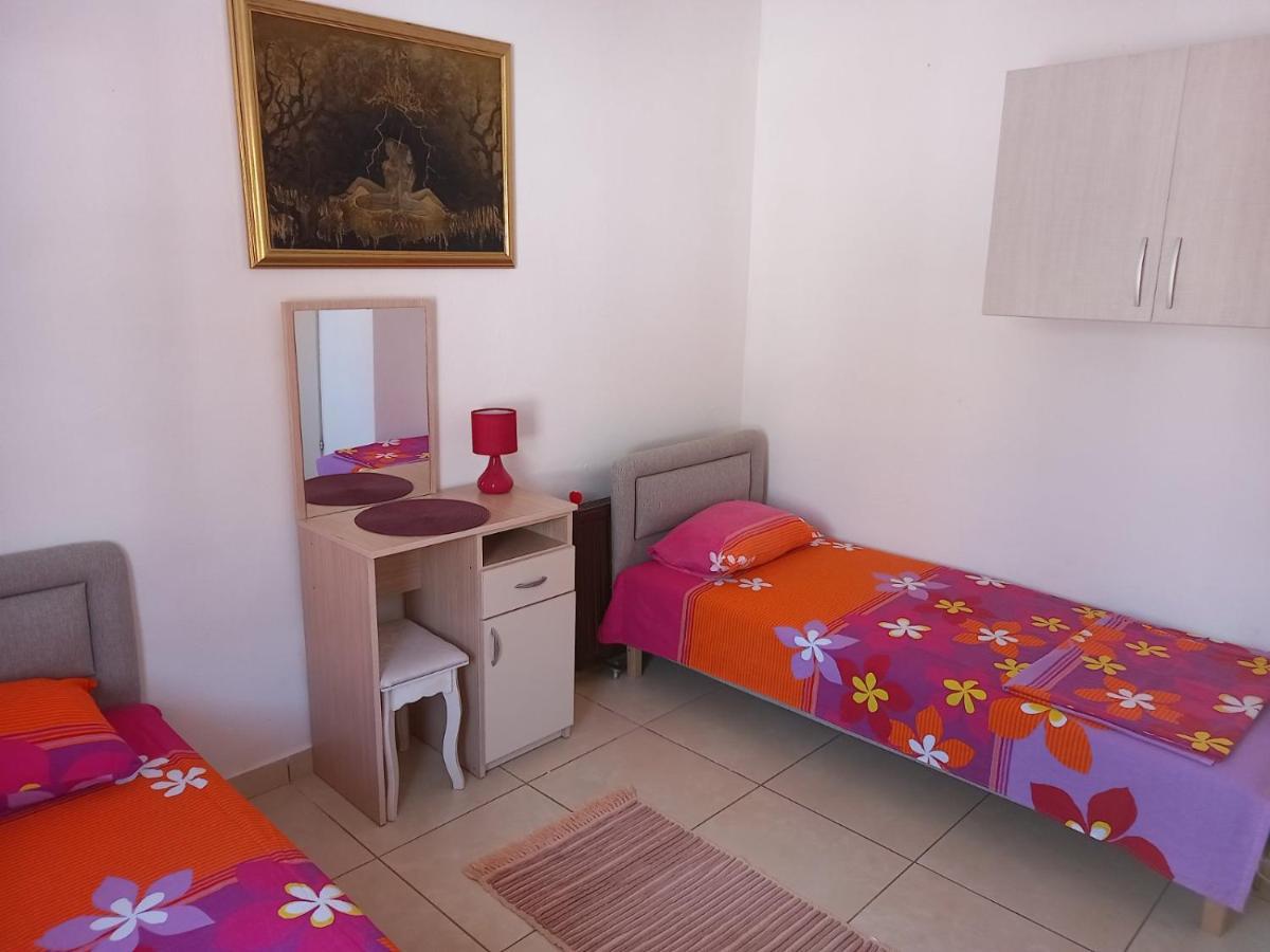 Apartmani Liki Ulcinj Esterno foto