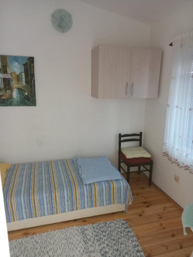 Apartmani Liki Ulcinj Esterno foto